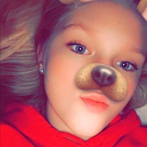 Meet your Posher, Ariana